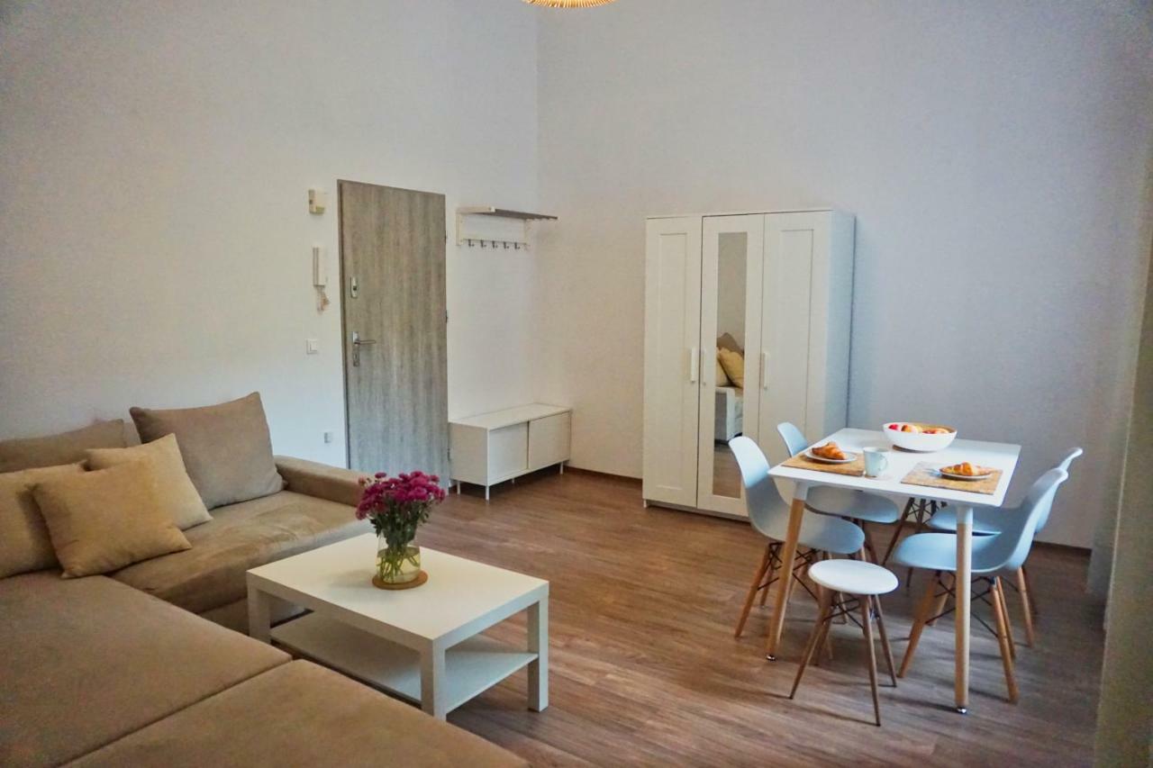Palace Of Culture, Modern City Center Suite! Varsó Kültér fotó